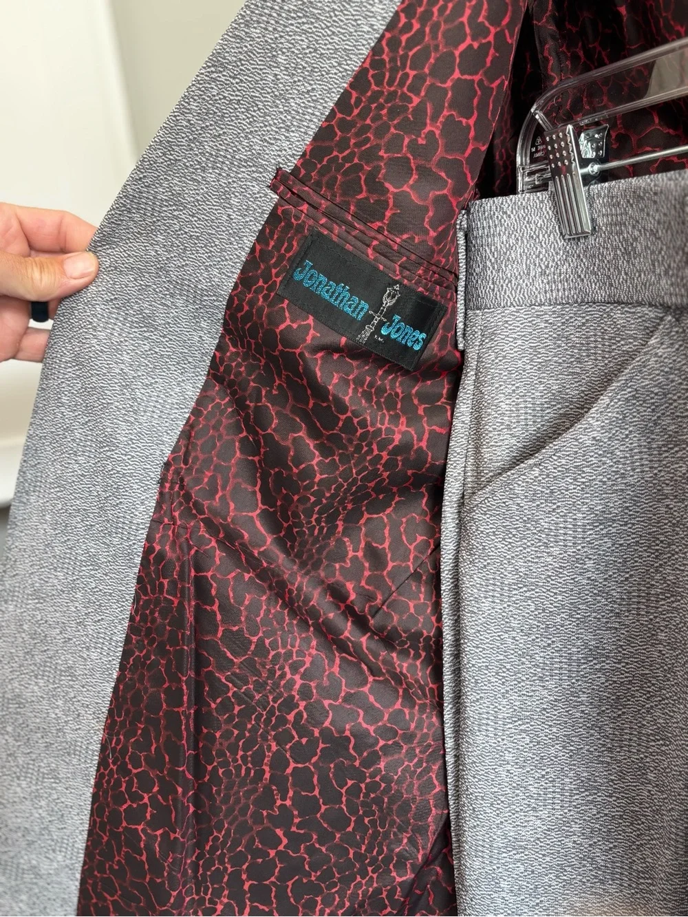 Vintage Jonathan Jones 70’s Men's Gray 2-pc Jacquard Polyester Suit